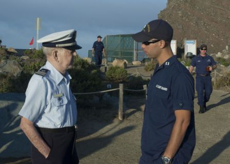 Kearney with Commanding Officer of the USCGC Narwhal